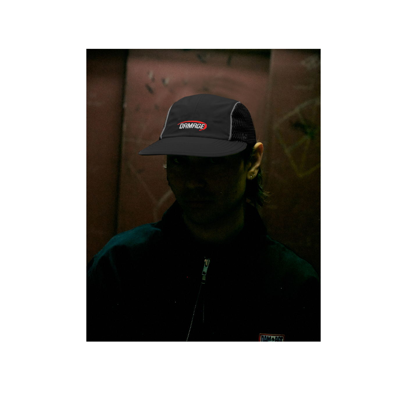Fastrack 4 Panel Black